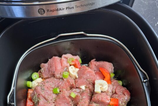 Upgrade je airfryer: 3 onmisbare accessoires voor krokantere resultaten