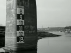Anne (84) rekent af met klimaathype en wijst naar de rijn van 1955
